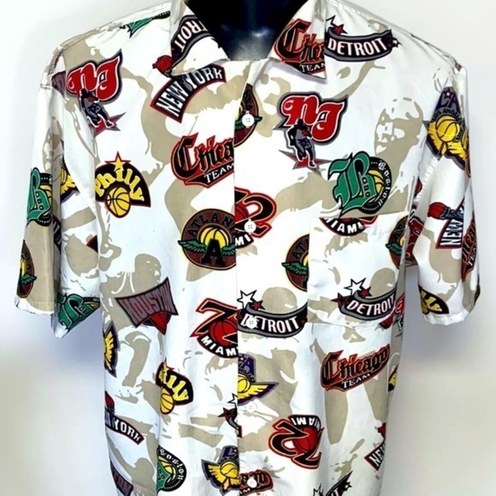 🔥Regal Wear Basketball NBA Themed Mens Casual Hawaiian Style Shirt 2XL
